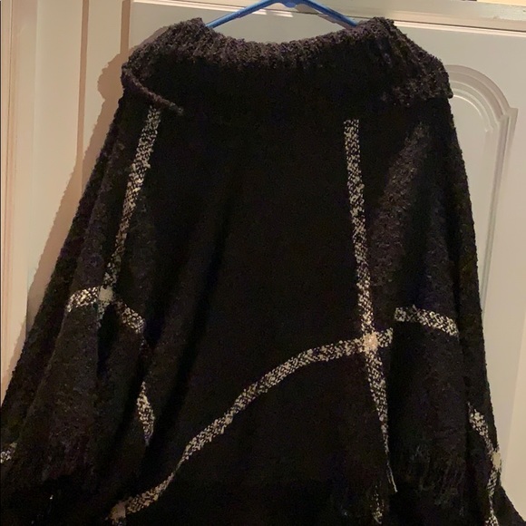 Cozy Black Poncho- Olivia Sky - Picture 2 of 4